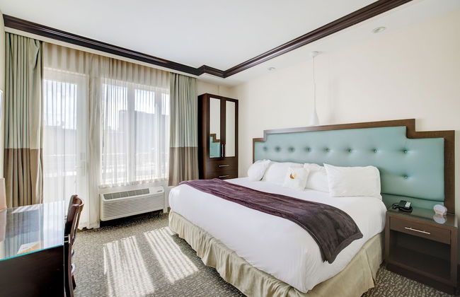 Aura Hotel Brooklyn - Photo 20