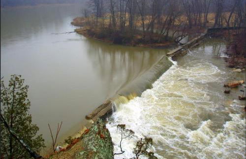 Mountain cabin w hot tub & deck views - Photo 25