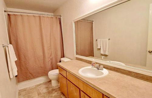 3-Bedroom Duplex 1 Car Garage in Harker Heights - Photo 2