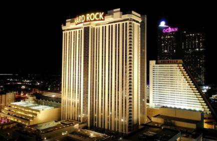 Bold Boardwalk 2BR 3BA Condo by CozySuites - Foto 37