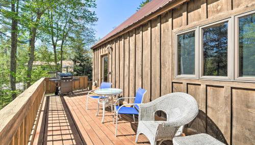 1 Mi to Downtown BBH Coastal Cabin with Deck and Yard - Foto 3