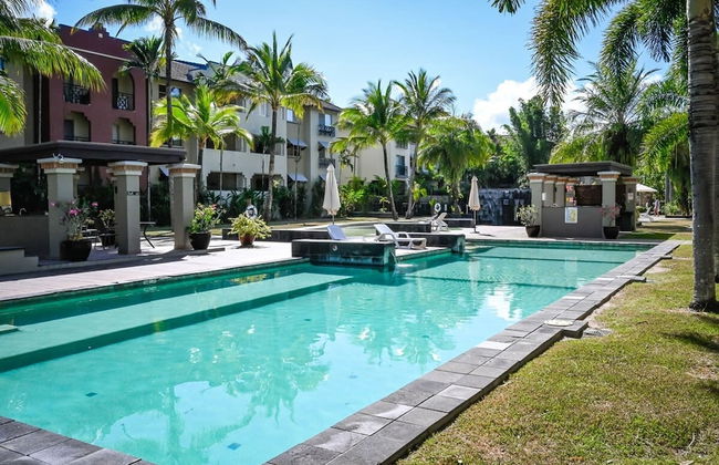 Lux Cairns - 9 Pools BBQ and Gym - Foto 4