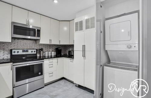 Modern condo wpool patio - Photo 18