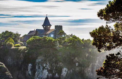 Oceanfront Home - Stunning Views & Private Hot Tub - Foto 32