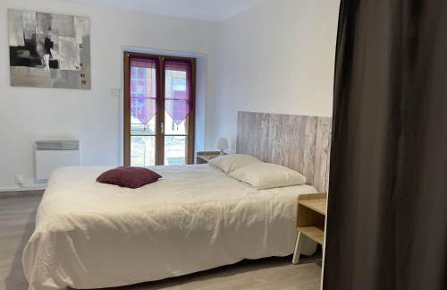 Les Gîtes de Monthermé La Maison authentique du centre historique - Foto 1