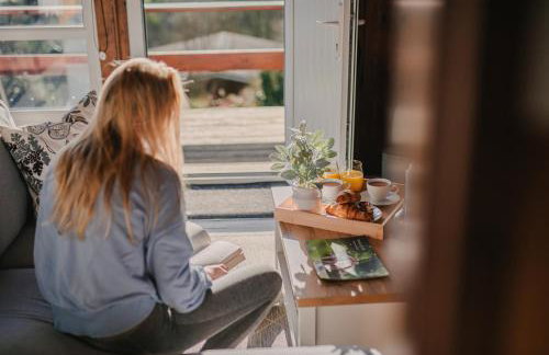 Timber Hill Self Catering Cedar Lodges - Foto 16