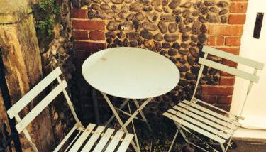 2 bedroomed fisherman’s cottage near quay - Foto 2