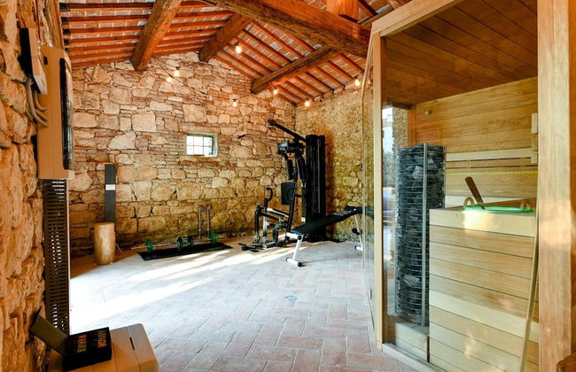 Tigli Apartment With two Bedrooms and one Bathroom on the Second Floor With 4 Metre Glass Window Apartment 6 - Photo 3