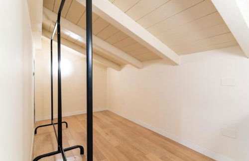 BolognaCentro 9 People Loft Private Lift and Terrace - Photo 18