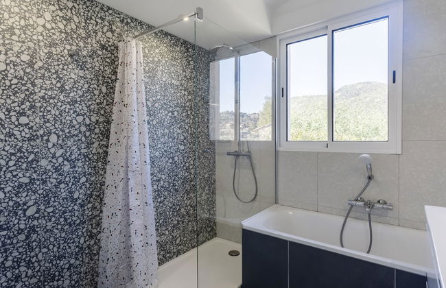 4 bedroom House in Bormes-les-Mimosas with garden and terrace - Photo 19