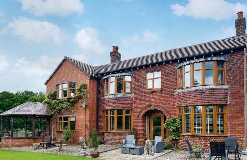 Dane Hurst - Photo 4