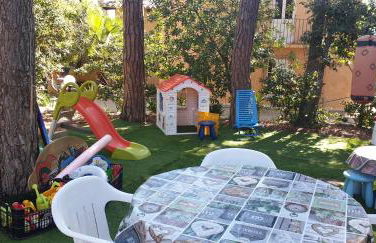 Apartamento con jardín a 11 metros de la playa. CG. - Foto 72