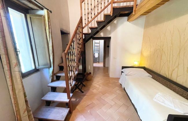 Spoleto Tranquilita Sleeps 20 With Wifi Pool Yoga Studio Gardens and Views - Photo 75