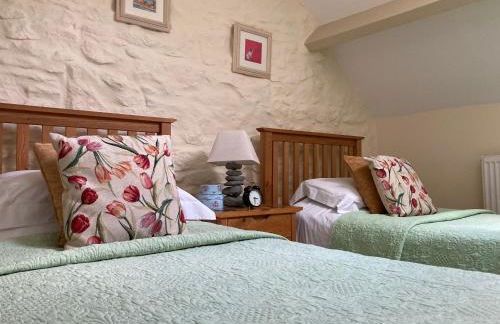 Courtyard Apartment - Photo 1