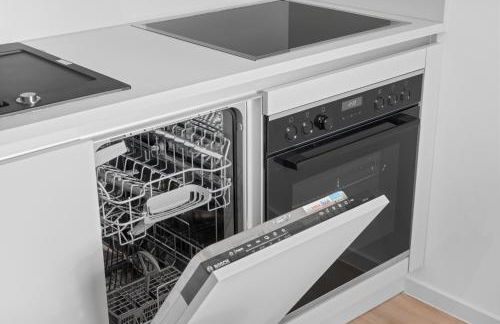 1-2 Personen - Parkplatz - Fahrradgarage - Zentrum - Küche - Balkon - Klima - Foto 12