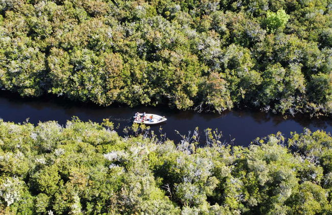 Balade en bateau sur le lac Tepuhueico - Photo 1
