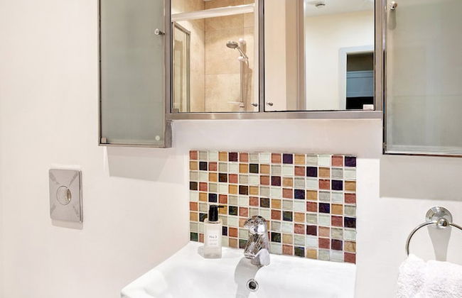 Granville Apartments - Photo 6