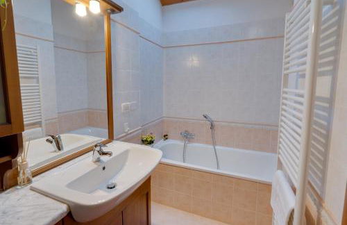 Katja's Flower Valley 90m2 apt con Wi-Fi gratuito, 2 terrazzi, parcheggio privato incluso, a due passi dal centro storico - Foto 10