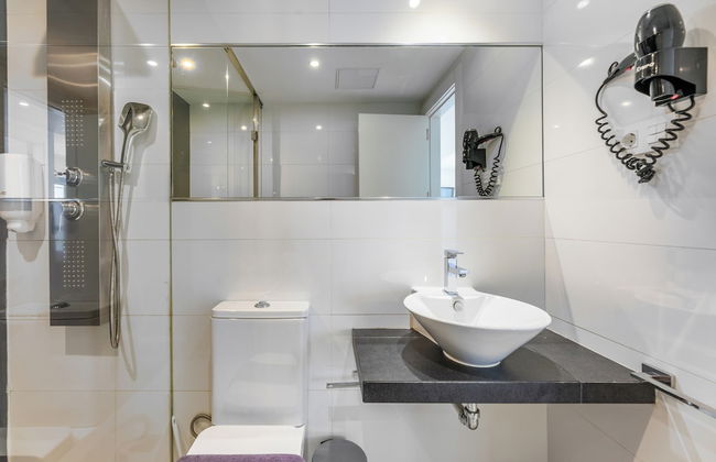 Bristol Sunset Beach - Holiday Apartments - Photo 41