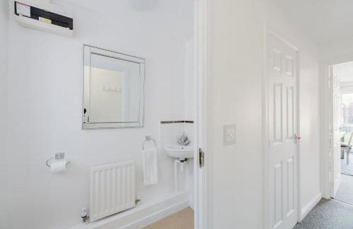 Grantham Stays, 3BR Home, Long Work Stays & Parking - Foto 19