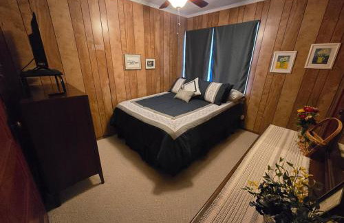 Elena's Lake Cottage - A Cozy Lake Getaway - Foto 9