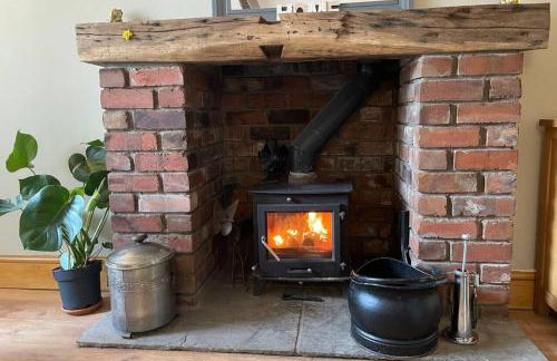 2bed Cottage - Trawden - Pet Friendly - Sleeps4 - Photo 1