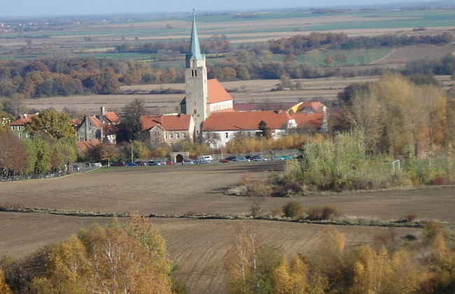 If you Want to Explore Lower Silesia, Sunny Apartment is the Perfect Location - Foto 29