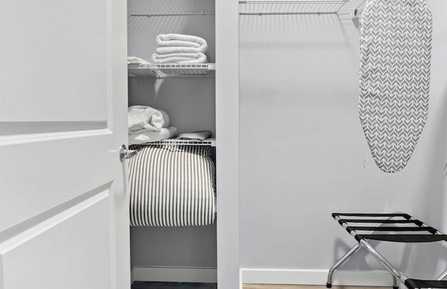 Furnished Apartments near Encore Boston - Photo 12