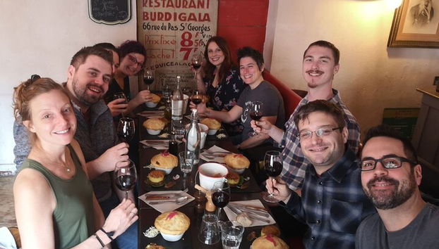 Explora la escena gastronómica del centro de Lyon con un experto local - Foto 3