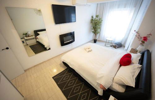 Alma Brizo Suites - Photo 2