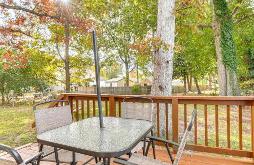 Near Beaches, Base and Bay! Hampton Home with Backyard - Foto 27