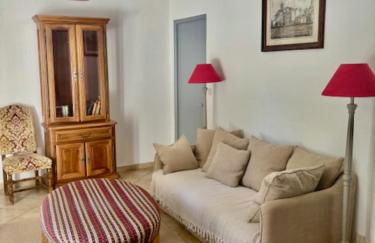 Stunning farmhouse with heated private pool in Provence - Photo 7