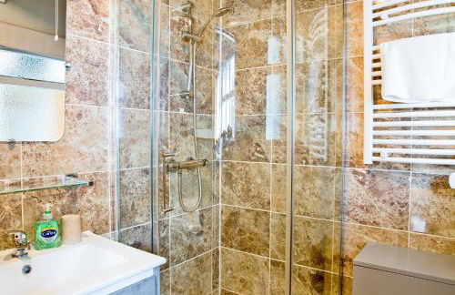 Hawthorn Farm Guest House - Photo 71