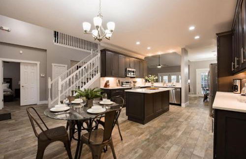 Phenomenal 7BR 4 Master Suites Southeast Pool Hot Tub Gas BBQ 2 Miles to Disney - Foto 32