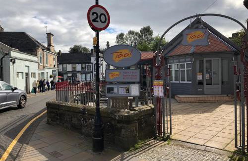 East Church House, Unique 9 bedroom Church, Historic Market Town. - Foto 36