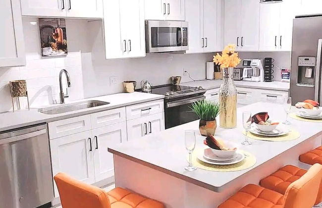 Lux and Cozy 2beds 2 Baths up to 8 guest - Foto 1