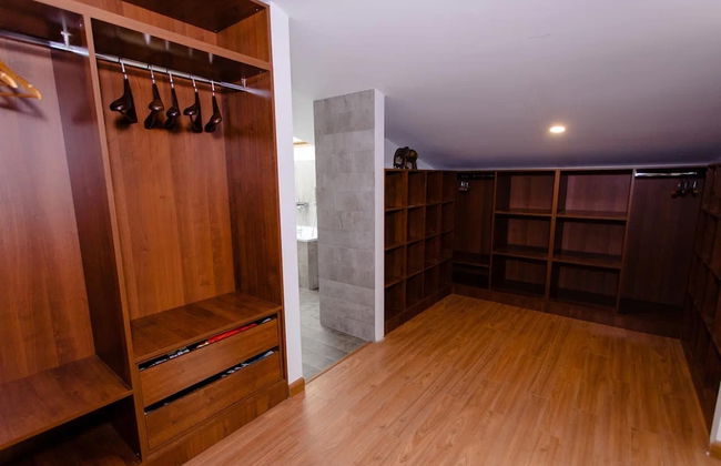 4 Bed Villa Estate Sleeps 7 - Pool, Garden, Sauna - Photo 34