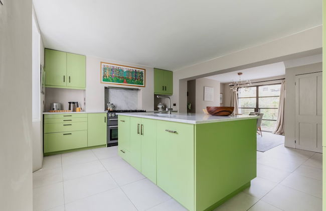 Hemingford Road IV by Onefinestay - Photo 12