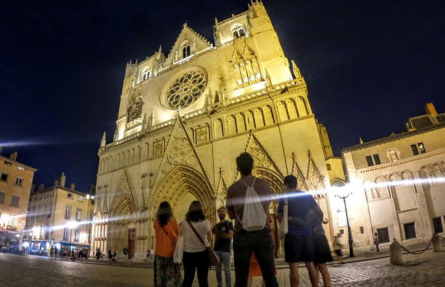 Lione oscura - Foto 1