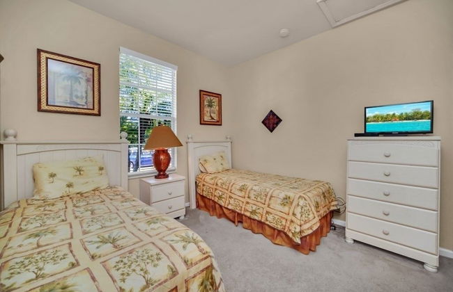 Private Pool & Spa Near Disney! 4 Bedroom Villa - Foto 8