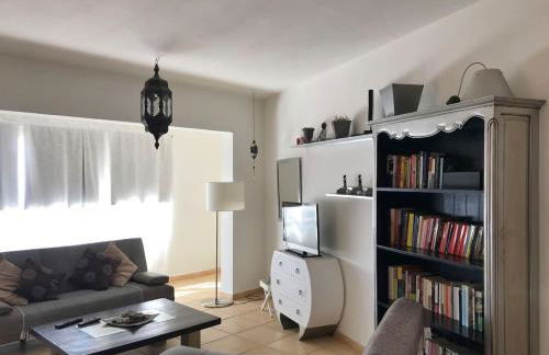 MY OCEAN HOME !!! Breathtaking location, Steps to the ocean, Spacious sea view, Fully Equipped and Well-Furnished with Private Entrance and High-Speed Fiber Optic Internet - Photo 10