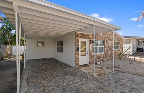 Tropical Haven Fully Remodeled Entire home Sleep 6 - Foto 15