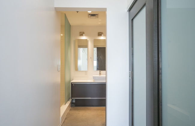 Unfurnished Condo | Amazing Layout with Balcony and In-building Storage Unit - Foto 32