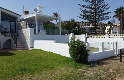 Beach-Front Bahia Dorada - Photo 7