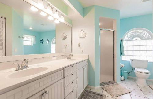 Sunny Oasis Getaway -Heated Pool-Mini Golf-Near Beach - Foto 21