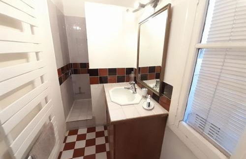 Les 7 balcons, Comédie-Corum-Gare, Parking, Spacieux Lumineux Haussmannien - Foto 24