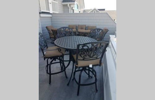 Ocean and Beach Views from Five Decks in Ortley Beach - Foto 12