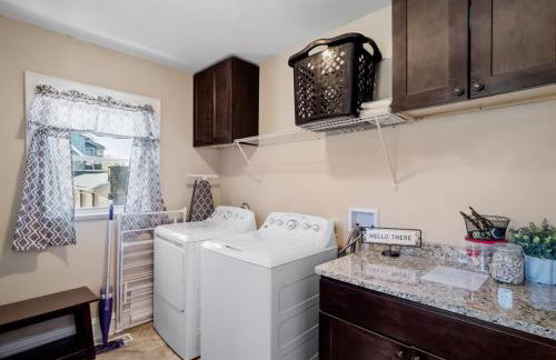 Cleveland 3 Bedroom, 10 Mins to Downtown - Foto 58