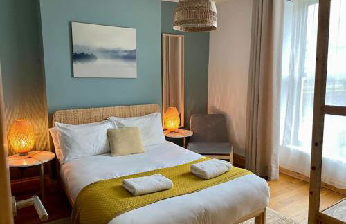 Stylish & Spacious Town Centre Duplex Apartment - Photo 20