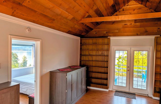 Cliff Haven on the Bay - Photo 4